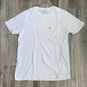 Men’s Levi’s T-Shirt